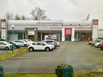 Surface de 880 m² - Bordeaux Lac France 